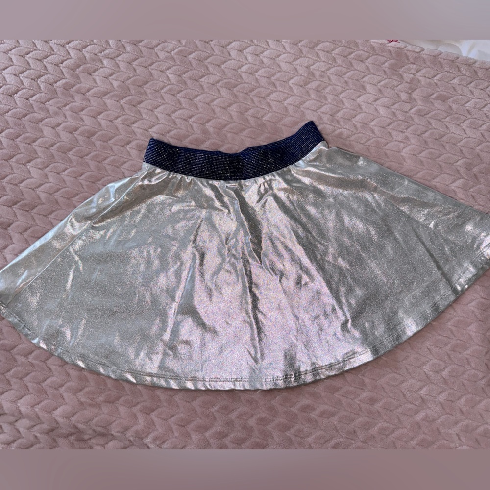 Girls Silver/Metallic Look Skirt.
